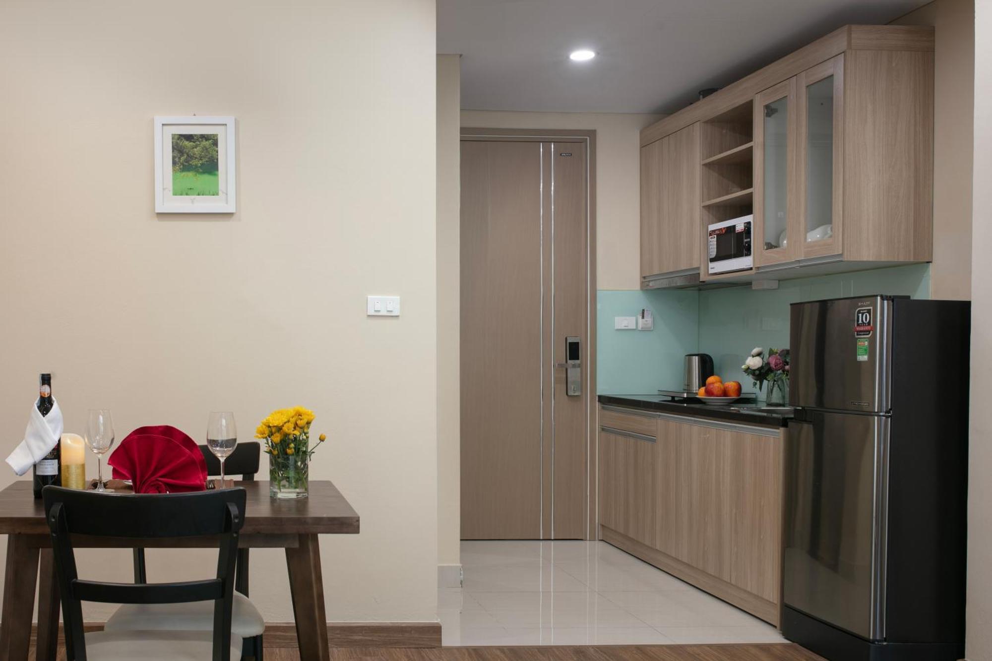 Hb Serviced Apartment - Lac Long Quan 하노이 외부 사진