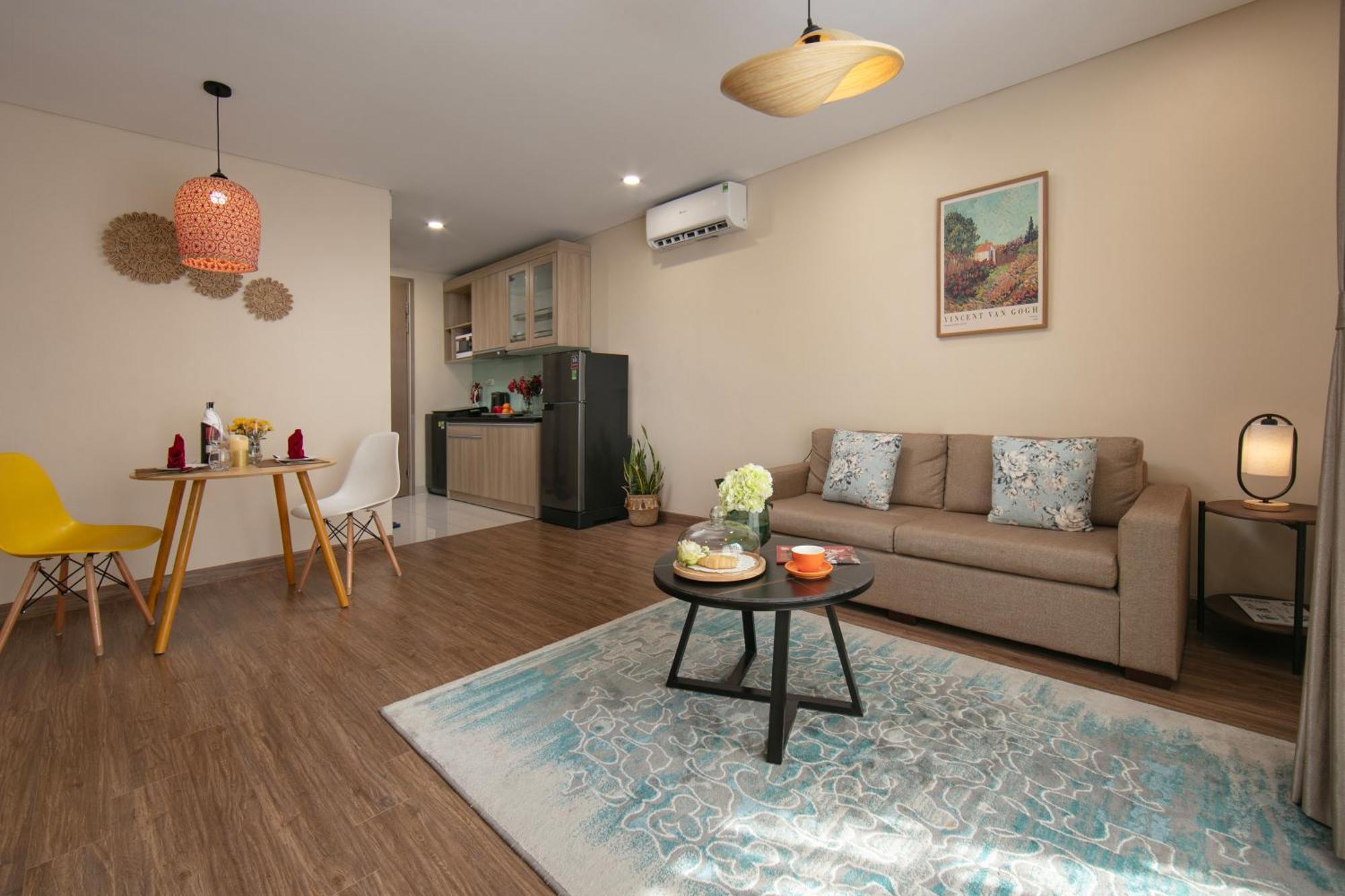 Hb Serviced Apartment - Lac Long Quan 하노이 외부 사진